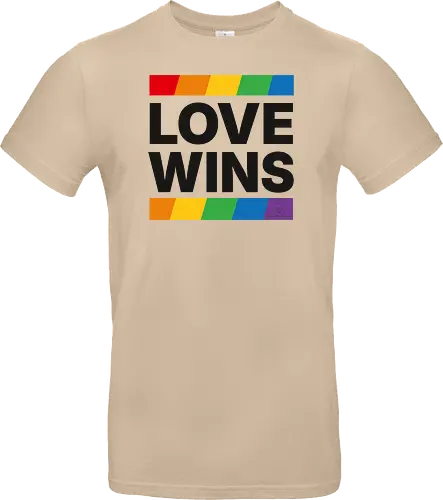LOVE WINS - schwarz - Standard T-Shirt