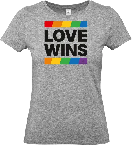 LOVE WINS - schwarz - Standard T-Shirt (Frauen)