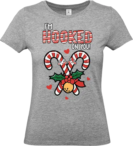 I'm hooked on you - christmas, candy canes, holly, bell, hearts, festive, typography, winter, holiday, fun - Standard T-Shirt (Frauen)