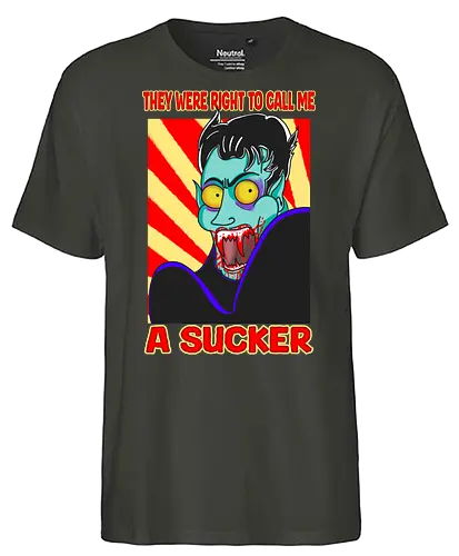 A Sucker (Ein Sauger) - Vampir, Halloween, Humor, Sarkasmus, Goth, Cartoon, Sauger, Blutsauger, Kunst, spooky, Horrorliebhaber, Monsterklassiker, Dracula, Nosferatu, Horror, Horrorfan, lustigerHorror, Blut, Untoter, Horrorfilm, Horrorstreifen, Horrorbücher, gothic, gotisch, gotik, gotische, manga, anime, DunklerHumor - Fairtrade T-Shirt