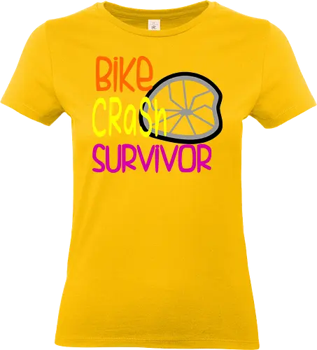 Bike Crash Survivor (Fahrradunfall-Überlebender) - Fahrrad, Unfall, Überlebender, Humor, lustig, Mountainbike, Radfahren, Outdoor, Abenteuer, Sport, Resilienz, Design, Sturz, Lachen, Radfahrer, Berge, Natur, Fahrradfahrer, Motivation, Durchhaltevermögen - Standard T-Shirt (Frauen)