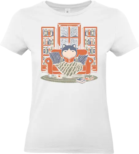 Cozy Book Winter Cat - Cute, Fun, Funny, Cat, Winter, Book, Books, Bookworm, Cozy, Weather, Pet, Coffee, Tea, Warm, Library - Standard T-Shirt (Frauen)