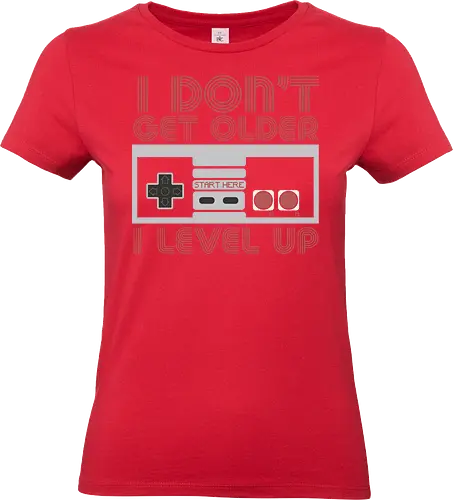  I don't get older, I level up - retro gaming, controller, level up, aging humor, vintage, nostalgia, video games, gaming culture, phrase, typography - Standard T-Shirt (Frauen)