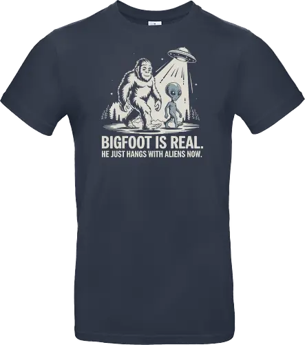 Bigfoot is real. He just hangs with aliens now