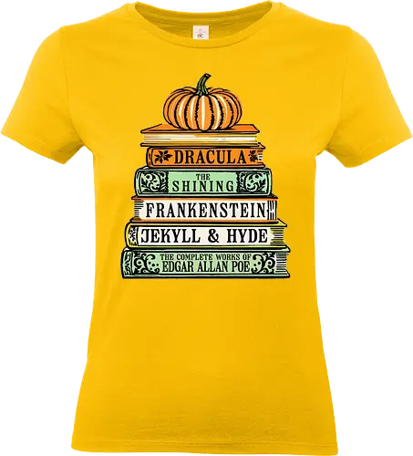 Chilling Classics Halloween Horror Books - Horror books, classic horror, Halloween, literary horror, Dracula, The Shining, Frankenstein, Jekyll & Hyde, Edgar Allan Poe, spooky books, book stack, pumpkin, horror literature, Gothic horror, scary stories, reading, bookworm, bibliophile, Halloween decor, horror fan - Standard T-Shirt (Frauen)