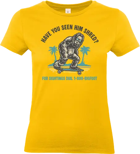 Have you seen him shred? - Creature, myth, mythical, skateboard, funny, humor, cool - Standard T-Shirt (Frauen)