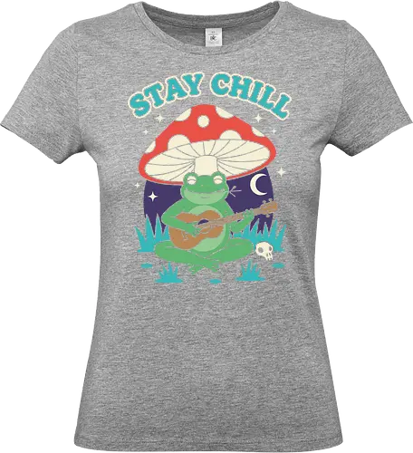 Stay Chill Frog Troubadour - Stay Chill, chill frog, frog playing ukulele, cottagecore, whimsical, retro art, mushroom frog, Amanita Muscaria, nature art, t-shirt design, art print, groovy, cool frog, animal musician, quirky humor - Standard T-Shirt (Frauen)
