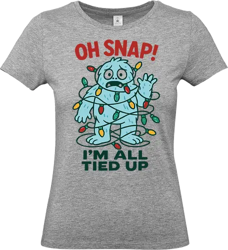  Christmas Yeti: All Tied Up - Yeti, tangled lights, Oh Snap, I'm all tied up, funny Christmas, cute monster, holiday humor, Christmas lights, tangled, whimsical, t-shirt design, art print, festive humor, cute yeti, relatable. - Standard T-Shirt (Frauen)