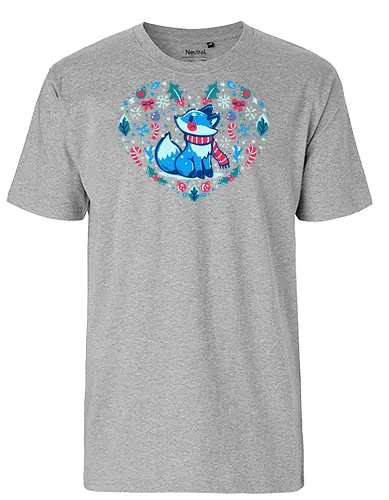 Heart of Winter - Fuchs-Kunst, Winterkunst, Weihnachtsfuchs, fox art, winter art, xmas fox, holiday fox, cute fox, christmas art, heart art, winter decor, festive art, kawaii fox, fox heart, cozy winter - Fairtrade T-Shirt