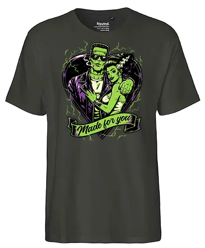 Frankenstein Monster Love - Science Fiction, Science, Halloween, Frankenstein, Bride Of Frankenstein, Bride, Cool, Couple, Love, Monsters, Monster, Spooky, Classic Horror, Horror, Gothic Horror, Folk Horror, Movies, Movie, Classic, Cult Classic, Creepy, Scary, Valentine's Day, Valentines Day, Valentines, Valentine - Fairtrade T-Shirt