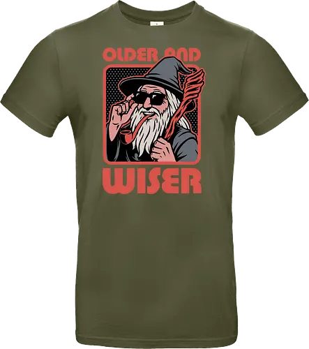 Old Wise Wizard Pop Art - Middle Age, Middle Earth, Grey, Cool, Wiser, Wise, Older, Old, Adventure, Fantasy, Books, Book, Bookworm, Retro, Retro Vintage, Vintage, Medieval, Magic, Magical, Wizard Hat, Wizard, Pop Culture Wizard, Witchcraft, Sorcery, Sorcerer, Fun, Funny, Meme - Standard T-Shirt
