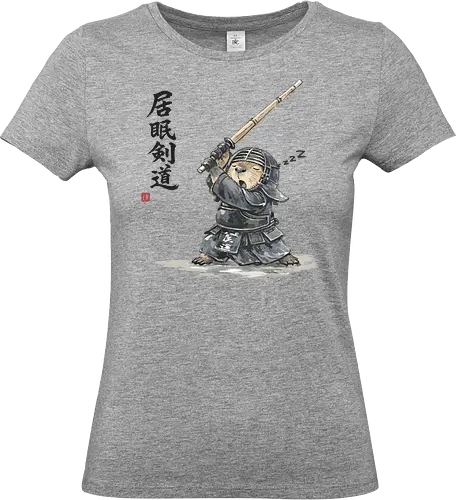 Capybara Kendo Krieger Japanische Tuschekunst - capybara kendo, capybara krieger, japanischer kämpfer, tier mit waffe, kendo tier, sumi-e krieger, japanisches tier, tusche samurai, capybara kämpft, lustiger krieger, vintage tuschekunst, tier kampfkunst, nager krieger, japan tier - Standard T-Shirt (Frauen)