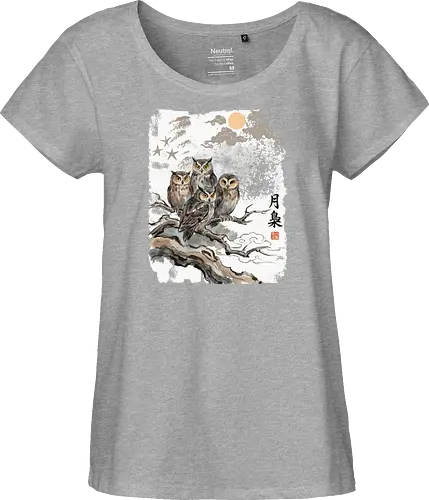 Japanische Eulen im Mondlicht – Vintage Sumi-e Naturkunst - Eule, Japanische Eule, Sumi-e, Mond, Vintage Kunst, Naturmotiv, Waldvogel, Zen Kunst, Tuschemalerei, Aquarell, Vogel Illustration, Japan Stil, Tierkunst, Asiatische Kunst, Wildlife - Fairtrade Girl Shirt