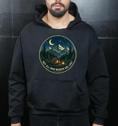Not All Who Wander Are Lost Camping Abenteuer Frieden - Camping, Abenteuer, Natur, Outdoor, Berge, Wandern, Lagerfeuer, Abenteuerlust, Wald - Cropped Hoodie