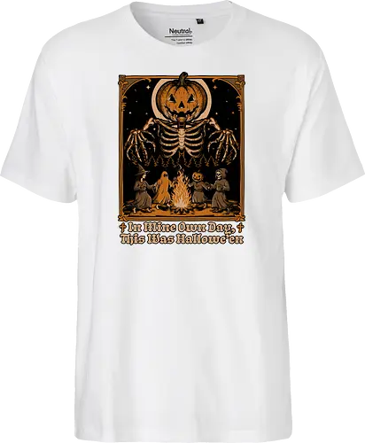 Halloween Medieval Dance - Halloween, Halloween Humor, Halloween Design, Halloween Art, Halloween Aesthetic, Halloween Pumpkin, Halloween Vibes, Spooky, Spooky Season, Creepy, Creepy Cute, Scary, Scary Art, Candy, Pumpkins, Pumpkin, Ghost, Jack-o-lantern, Jack O Lantern Design, Jack O Lantern, Witch, Skeleton, Skull, Forest, Dark, Night, Spirit, Dance, Dancing, Medieval - Fairtrade T-Shirt