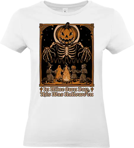 Halloween Medieval Dance - Halloween, Halloween Humor, Halloween Design, Halloween Art, Halloween Aesthetic, Halloween Pumpkin, Halloween Vibes, Spooky, Spooky Season, Creepy, Creepy Cute, Scary, Scary Art, Candy, Pumpkins, Pumpkin, Ghost, Jack-o-lantern, Jack O Lantern Design, Jack O Lantern, Witch, Skeleton, Skull, Forest, Dark, Night, Spirit, Dance, Dancing, Medieval - Standard T-Shirt (Frauen)
