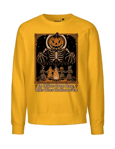 Halloween Medieval Dance - Halloween, Halloween Humor, Halloween Design, Halloween Art, Halloween Aesthetic, Halloween Pumpkin, Halloween Vibes, Spooky, Spooky Season, Creepy, Creepy Cute, Scary, Scary Art, Candy, Pumpkins, Pumpkin, Ghost, Jack-o-lantern, Jack O Lantern Design, Jack O Lantern, Witch, Skeleton, Skull, Forest, Dark, Night, Spirit, Dance, Dancing, Medieval - Fairtrade Sweatshirt