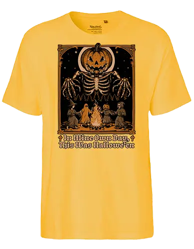 Halloween Medieval Dance - Halloween, Halloween Humor, Halloween Design, Halloween Art, Halloween Aesthetic, Halloween Pumpkin, Halloween Vibes, Spooky, Spooky Season, Creepy, Creepy Cute, Scary, Scary Art, Candy, Pumpkins, Pumpkin, Ghost, Jack-o-lantern, Jack O Lantern Design, Jack O Lantern, Witch, Skeleton, Skull, Forest, Dark, Night, Spirit, Dance, Dancing, Medieval - Fairtrade T-Shirt