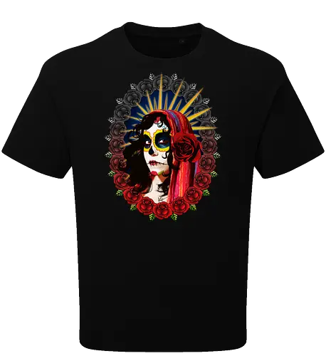 Frauenporträt mit Totenkopf-Make-up und Rosen - La Catrina, Frauenporträt, rote Rosen, Volkstradition, farbenfrohe Kunst, bunter Schleier, kulturelle Symbolik, lebendige Illustration, Blumenrahmen, markierte Augen, folkloristischer Stil, Ahnenfeier, lateinamerikanische Kunst, künstlerisches Porträt, Popkultur - Oversize T-Shirt