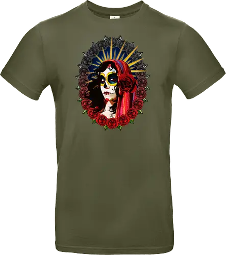 Frauenporträt mit Totenkopf-Make-up und Rosen - La Catrina, Frauenporträt, rote Rosen, Volkstradition, farbenfrohe Kunst, bunter Schleier, kulturelle Symbolik, lebendige Illustration, Blumenrahmen, markierte Augen, folkloristischer Stil, Ahnenfeier, lateinamerikanische Kunst, künstlerisches Porträt, Popkultur - Standard T-Shirt