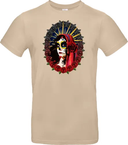 Frauenporträt mit Totenkopf-Make-up und Rosen - La Catrina, Frauenporträt, rote Rosen, Volkstradition, farbenfrohe Kunst, bunter Schleier, kulturelle Symbolik, lebendige Illustration, Blumenrahmen, markierte Augen, folkloristischer Stil, Ahnenfeier, lateinamerikanische Kunst, künstlerisches Porträt, Popkultur - Standard T-Shirt