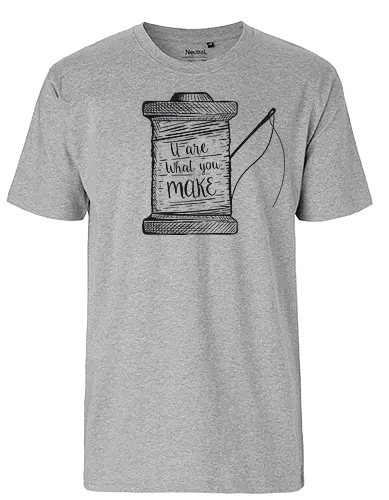 u are what you make - schwalbenliebe, design, nähen, nähmaschine - Fairtrade T-Shirt