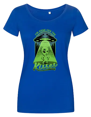Alien is Here for the Kisses