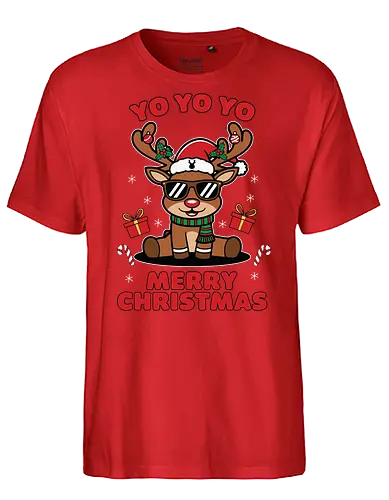 YO YO YO and MERRY CHRISTMAS - reindeer, christmas, santa hat, sunglasses, festive, gifts, candy canes, holiday, playful, red text - Fairtrade T-Shirt