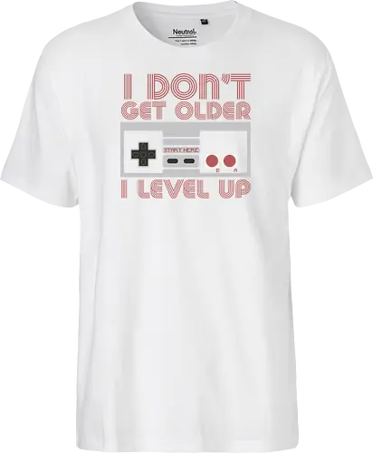  I don't get older, I level up - retro gaming, controller, level up, aging humor, vintage, nostalgia, video games, gaming culture, phrase, typography - Fairtrade T-Shirt
