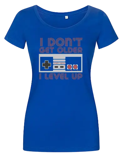  I don't get older, I level up - retro gaming, controller, level up, aging humor, vintage, nostalgia, video games, gaming culture, phrase, typography - Women T-Shirt