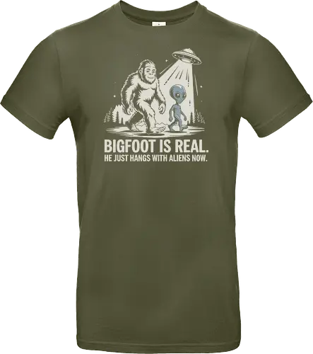 Bigfoot is real. He just hangs with aliens now