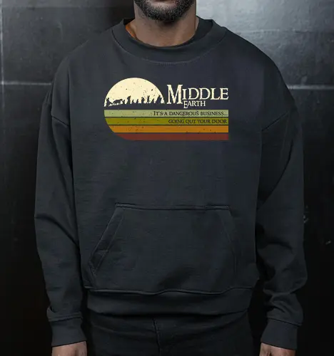 Retro Middle Earth - retro, rebel, 70s, movies, films, lotr, wizard japanese art, woodblock, japan, fantasy - Cropped Sweatshirt