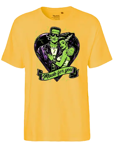 Frankenstein Monster Love - Science Fiction, Science, Halloween, Frankenstein, Bride Of Frankenstein, Bride, Cool, Couple, Love, Monsters, Monster, Spooky, Classic Horror, Horror, Gothic Horror, Folk Horror, Movies, Movie, Classic, Cult Classic, Creepy, Scary, Valentine's Day, Valentines Day, Valentines, Valentine - Fairtrade T-Shirt