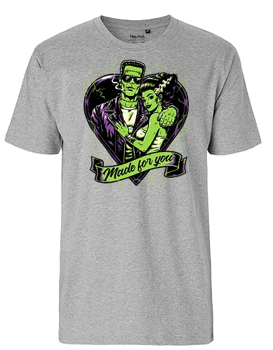 Frankenstein Monster Love - Science Fiction, Science, Halloween, Frankenstein, Bride Of Frankenstein, Bride, Cool, Couple, Love, Monsters, Monster, Spooky, Classic Horror, Horror, Gothic Horror, Folk Horror, Movies, Movie, Classic, Cult Classic, Creepy, Scary, Valentine's Day, Valentines Day, Valentines, Valentine - Fairtrade T-Shirt