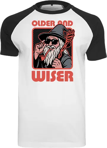 Old Wise Wizard Pop Art - Middle Age, Middle Earth, Grey, Cool, Wiser, Wise, Older, Old, Adventure, Fantasy, Books, Book, Bookworm, Retro, Retro Vintage, Vintage, Medieval, Magic, Magical, Wizard Hat, Wizard, Pop Culture Wizard, Witchcraft, Sorcery, Sorcerer, Fun, Funny, Meme - Raglan T-Shirt
