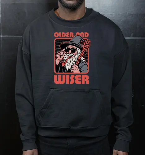 Old Wise Wizard Pop Art - Middle Age, Middle Earth, Grey, Cool, Wiser, Wise, Older, Old, Adventure, Fantasy, Books, Book, Bookworm, Retro, Retro Vintage, Vintage, Medieval, Magic, Magical, Wizard Hat, Wizard, Pop Culture Wizard, Witchcraft, Sorcery, Sorcerer, Fun, Funny, Meme - Cropped Sweatshirt