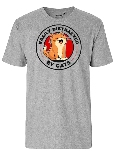 Katzen Lenken Mich Leicht Ab Lustiges Katzenliebhaber Design  - Katzenliebhaber, lustige Katze, leicht abgelenkt von Katzen, Geschenk Katzenmama, Geschenk Katzenpapa, orange Tabby Katze, süßes Katzendesign, Katzen Abzeichen Logo, Retro Katze, verrückte Katzenfrau, Geschenk Katzenbesitzer, Tierliebhaber, Katzenhumor, lustiges Tierzitat, Geschenk für Katzenmenschen, Tabby Katzenliebhaber, katzenverrückt, Geschenk für Katzenliebhaber, Tierfreund, Katzenfan, süßes Kätzchen Design, Katzenzitat, Vintage Abzeichen Katze, Geburtstagsgeschenk Katzenliebhaber, Geschenk Tiermama - Fairtrade T-Shirt