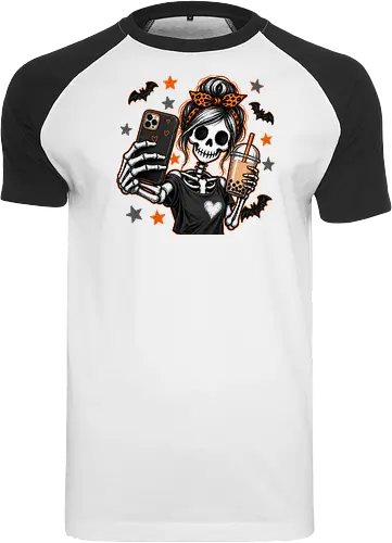 Skelett-Mädchen Selfie Boba Halloween - skelett mädchen, halloween, boba, bubble tea, selfie, kawaii, spooky, schädel, süß, lustig, kürbis, gruselig, halloween motiv, herbst - Raglan T-Shirt